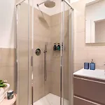 Magic Deluxe - Free Parking