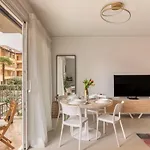 Апартаменты Magic Deluxe - Free Parking