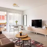 Апартаменты Magic Deluxe - Free Parking