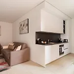 Magic Deluxe - Free Parking Апартаменты *