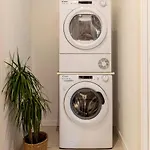 Magic Deluxe - Free Parking