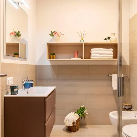 Magic Deluxe - Free Parking Λουγκάνο