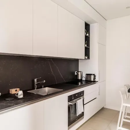 Magic Deluxe - Free Parking Λουγκάνο