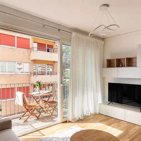 Magic Deluxe - Free Parking Apartment Lugano