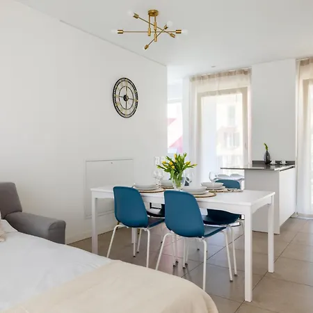 Magic Deluxe - Free Parking Lugano