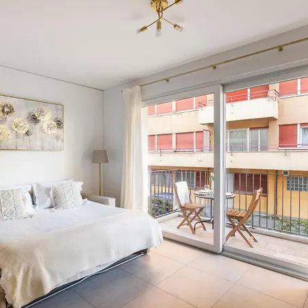 Magic Deluxe - Free Parking Lugano