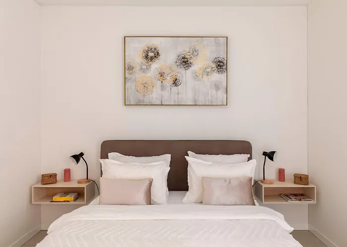 Magic Deluxe - Free Parking