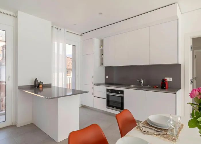 Magic Deluxe - Free Parking Apartment Lugano