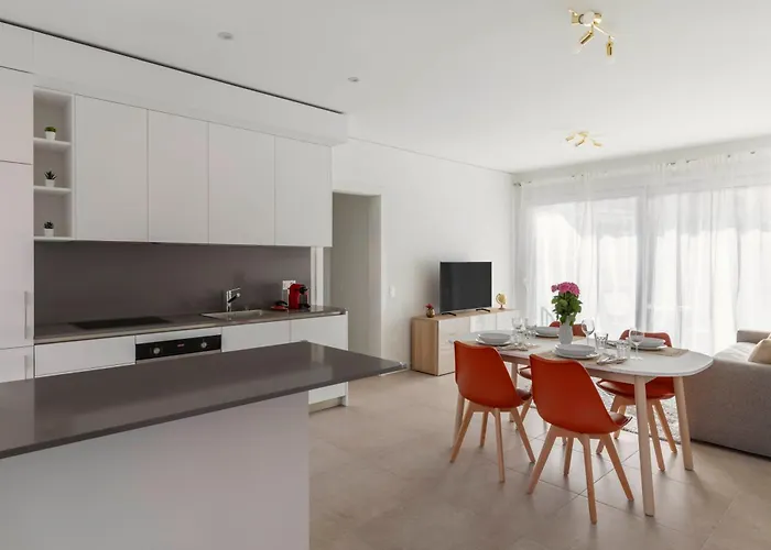 Magic Deluxe - Free Parking Apartment