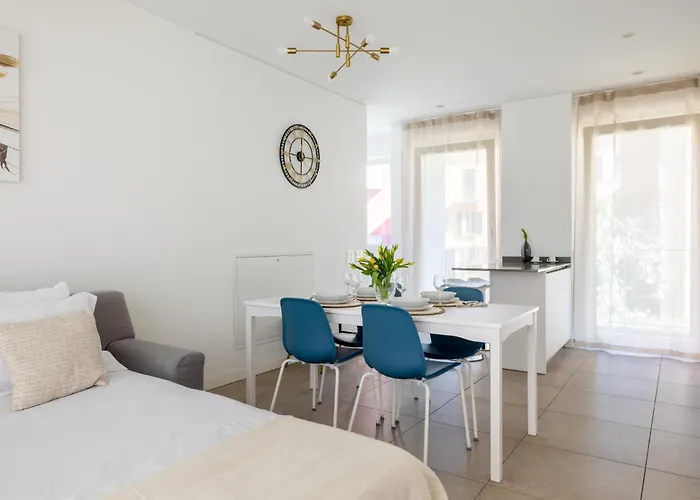 Magic Deluxe - Free Parking Lugano