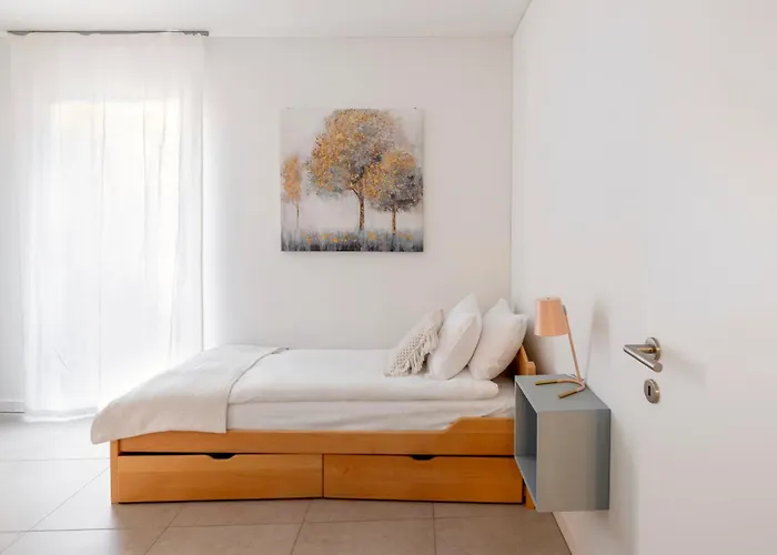 Magic Deluxe - Free Parking