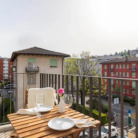 Magic Deluxe - Free Parking